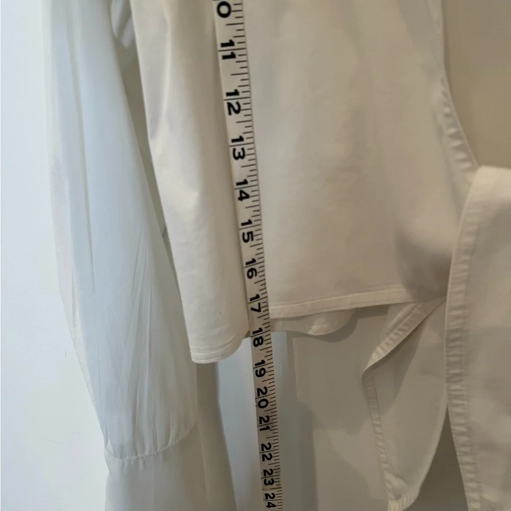 Crazy Larry Vintage Tie-Front Blouse.
Perfect for spring! - Picture 8 of 9